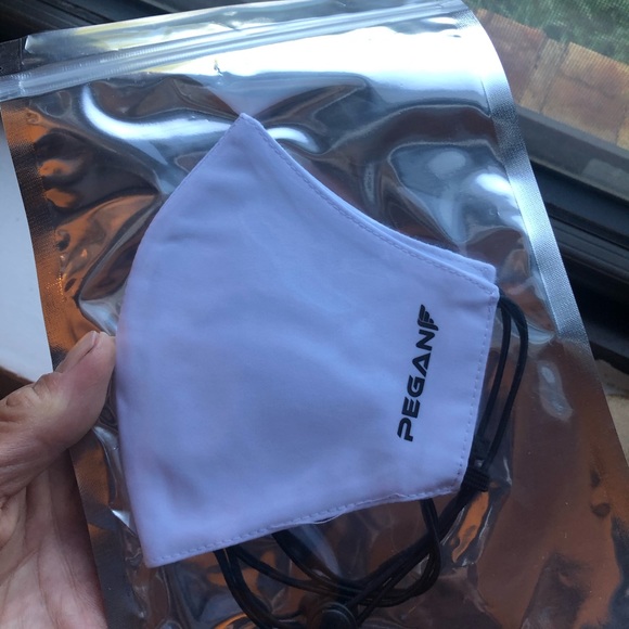 Face mask - Picture 12 of 13